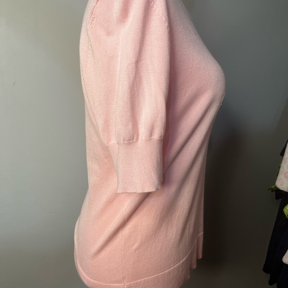 Laura Petites NWOT Soft Pink Sweater w/ Gorgeous White Flower Embellishments!! - Picture 6 of 10